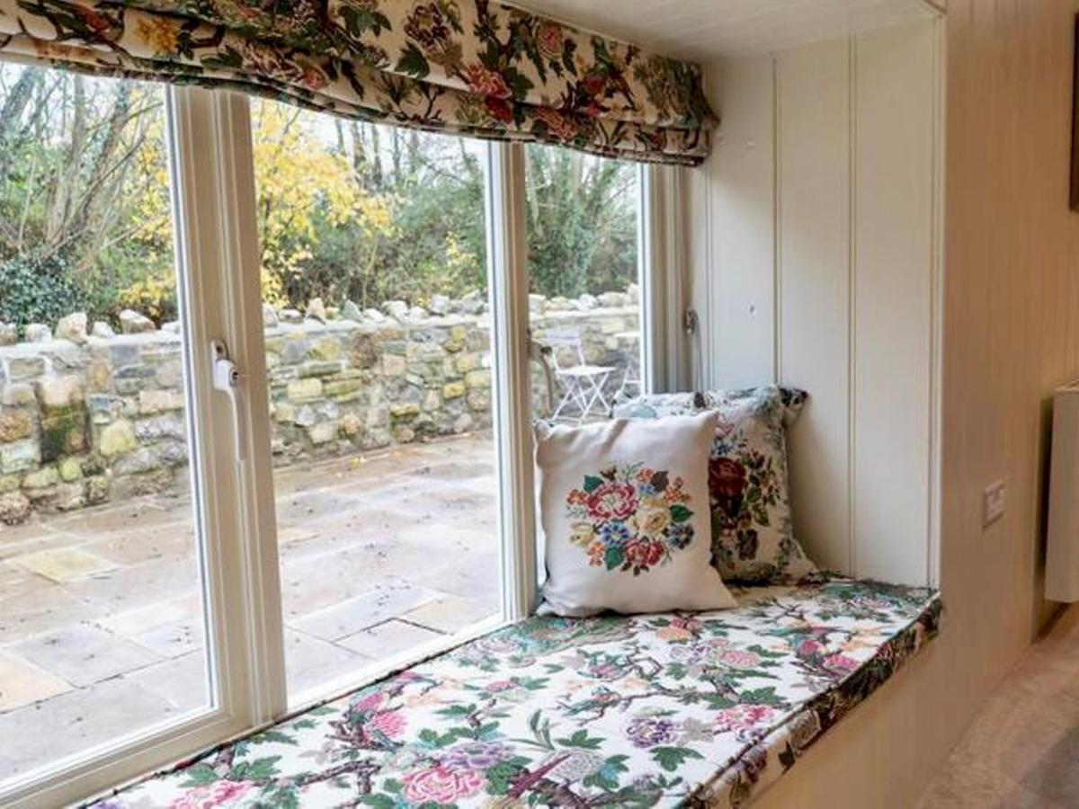 Pass The Keys Goose Feather Barn, Wedmore Luxury Cottage For Two Екстер'єр фото